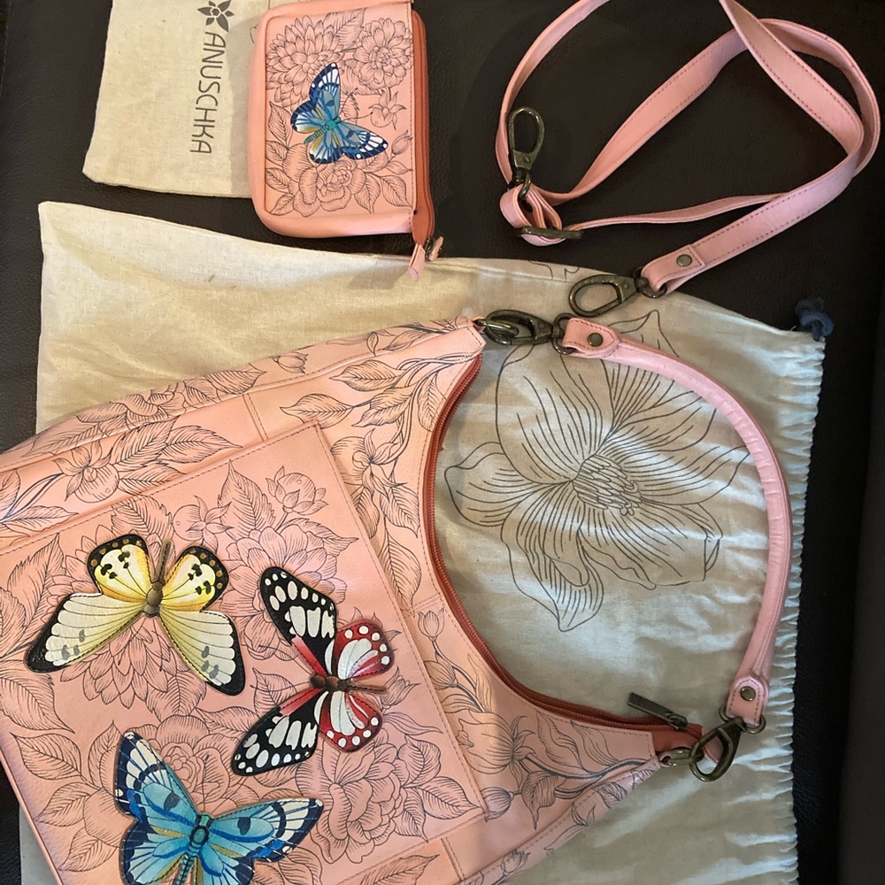 Anuschka leather shoulder bag with coin/key purse